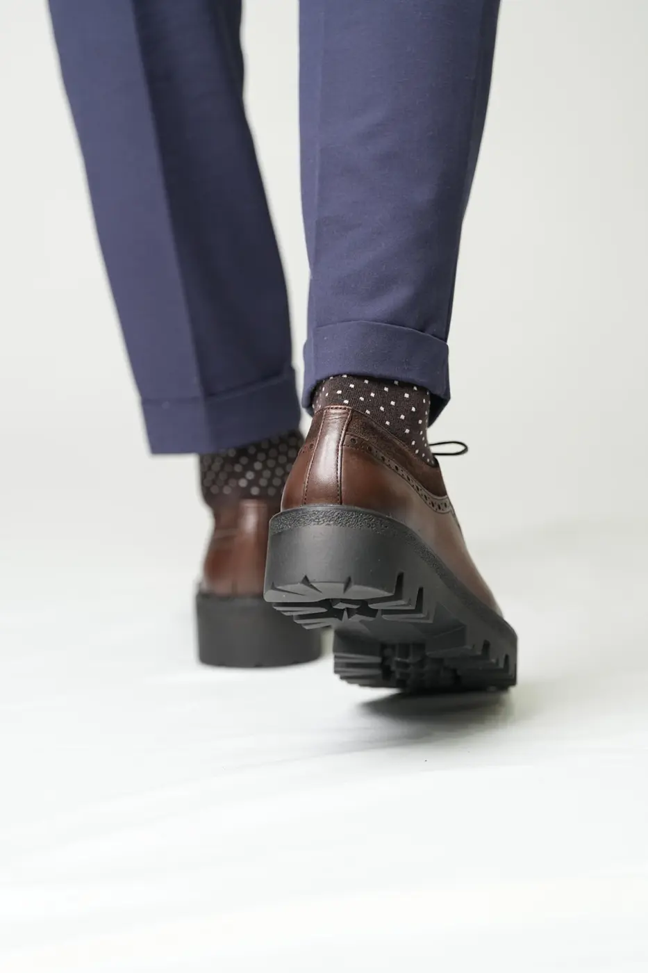 Brown Leather Brogue Shoes for Men — photograph 5