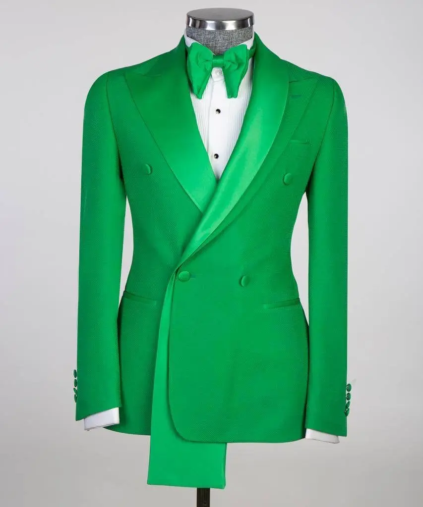 Shawl Design Satin Lapel Green Tuxedo — photograph 1