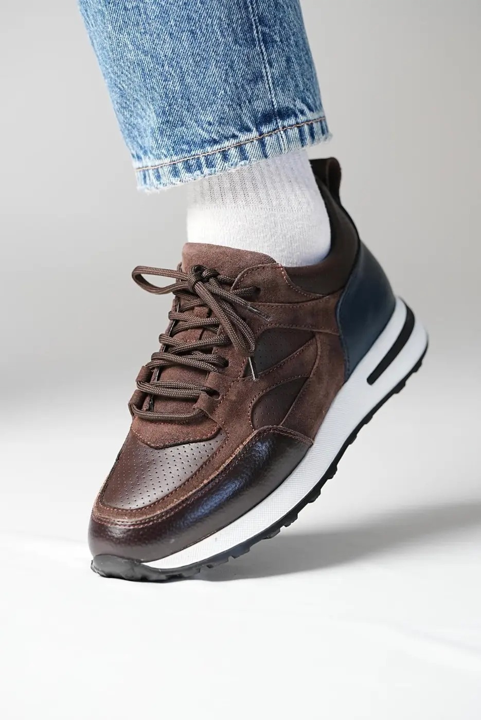 Men’s Brown Leather & Suede Sneakers — photograph 1