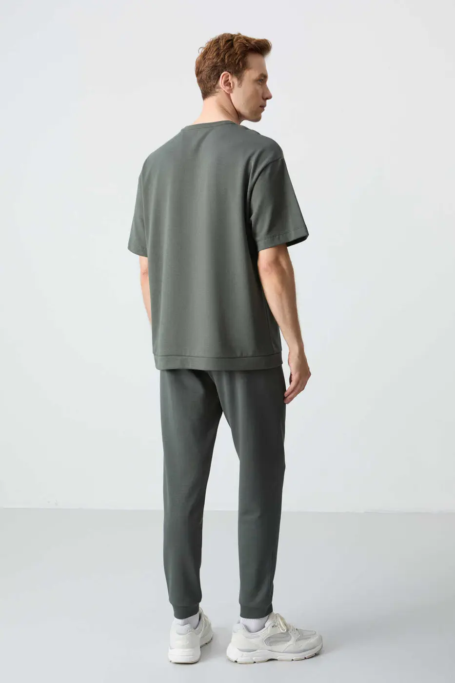 Men's-Green-Short Sleeve-Tracksuit Set — photograph 8
