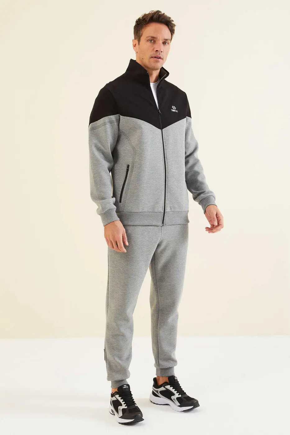 Men's Grey-Black-Colour-Block-Jogger-Tracksuit Set — photograph 3
