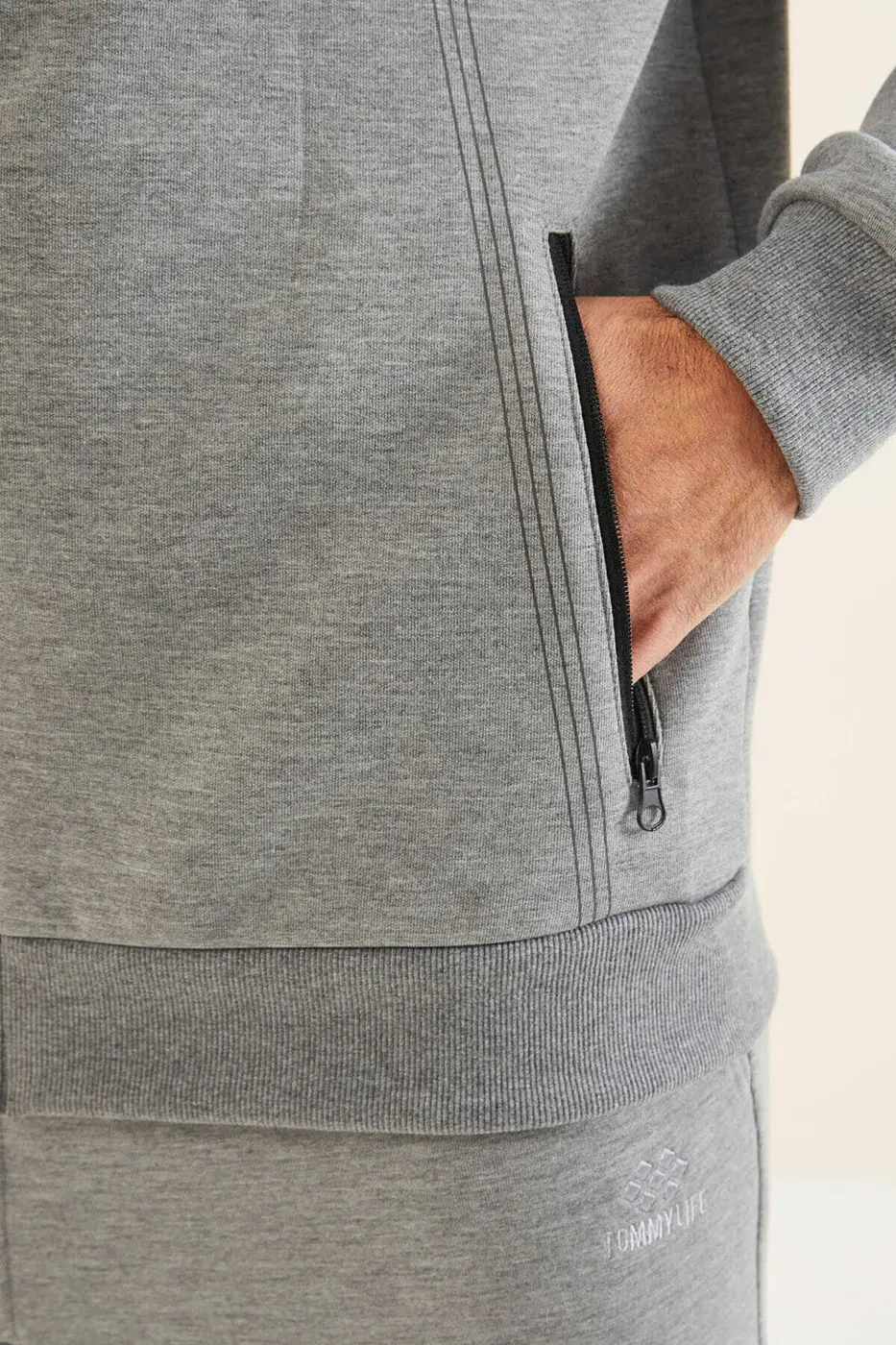 Men's Grey-Black-Colour-Block-Jogger-Tracksuit Set — photograph 4