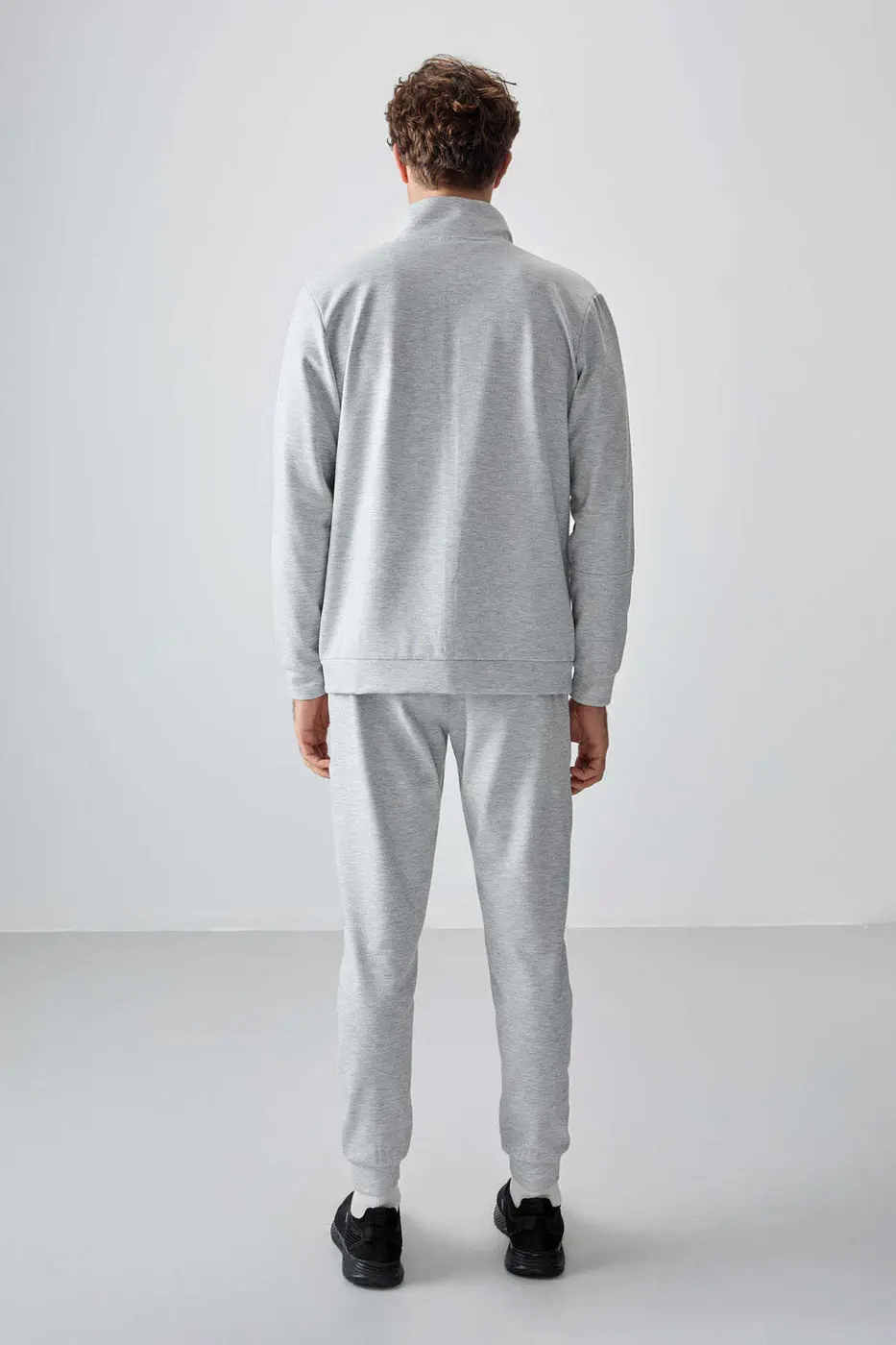 Men's Light Grey Textured Tracksuit Set — photograph 7