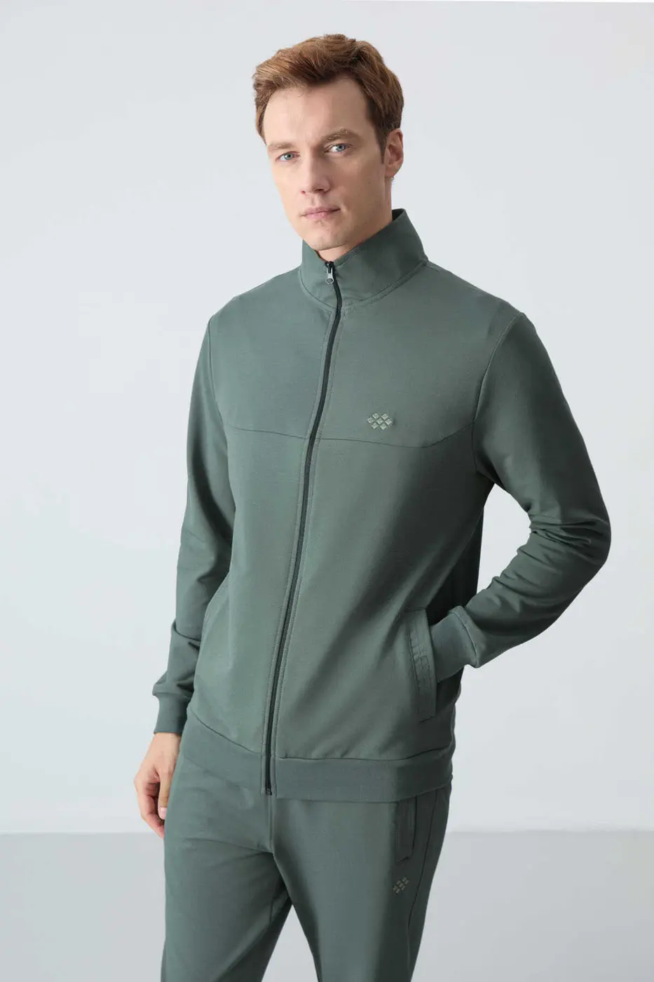 Men's Khaki Green Comfort Fit Tracksuit Set — photograph 4