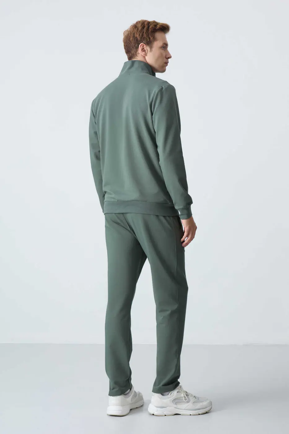 Men's Khaki Green Comfort Fit Tracksuit Set — photograph 8