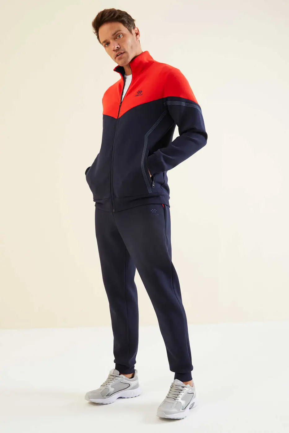Men's Navy-Red-Colour-Block-Jogger-Tracksuit Set — photograph 2