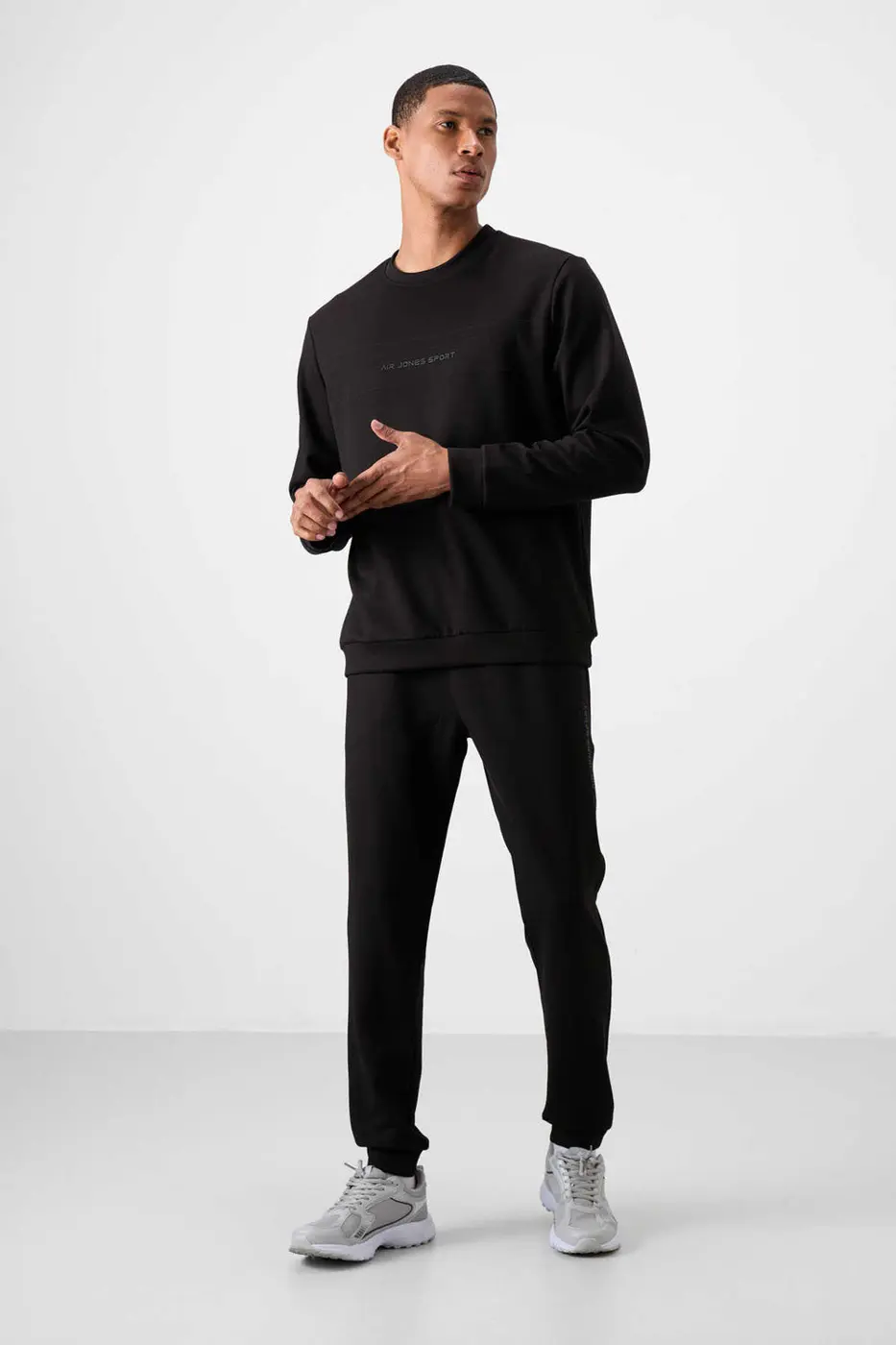 Men's Black Soft Fit Tracksuit Set — photograph 4