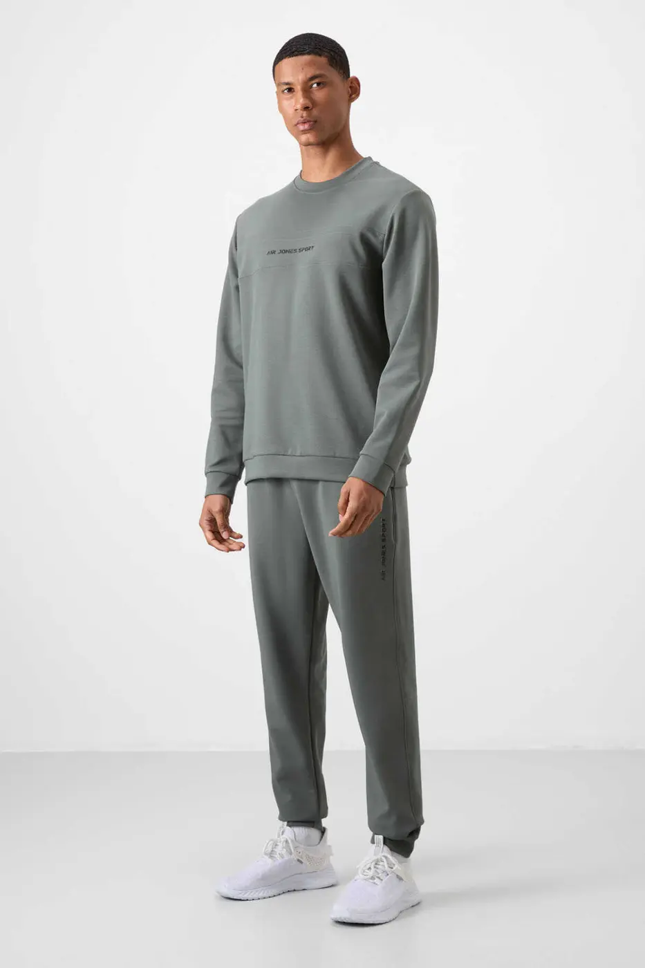 Men's Khaki Green Soft Fit Tracksuit Set — photograph 3