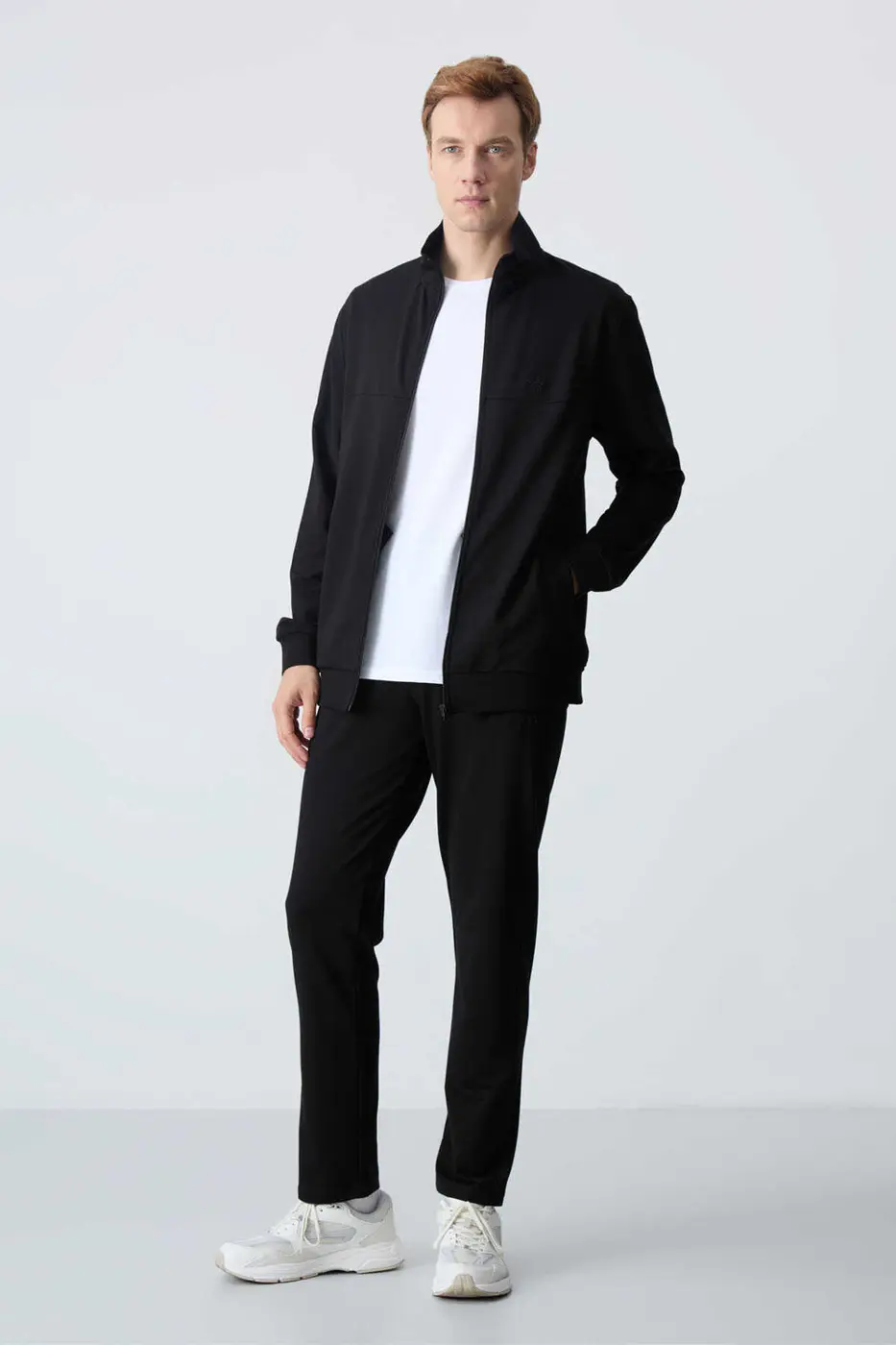 Men's Black Comfort Fit Tracksuit Set — photograph 1