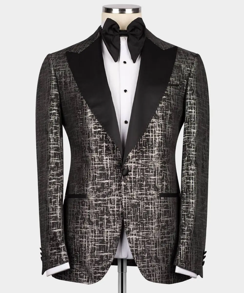 Men's Tuxedo Silver Pattern with Black Collar — photograph 3