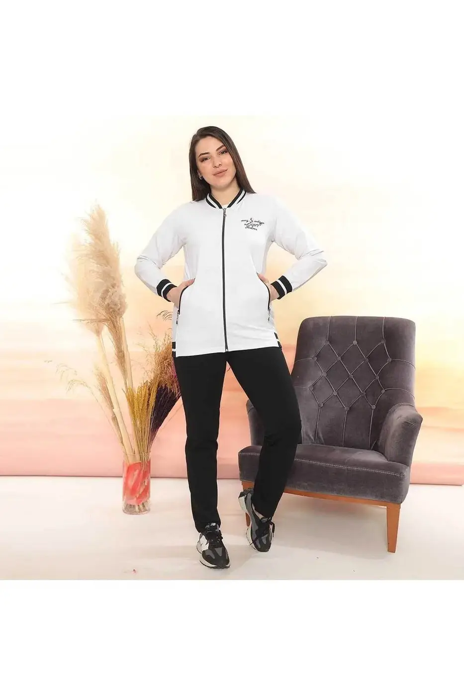 Women's 3-Piece Tracksuit Set — photograph 1