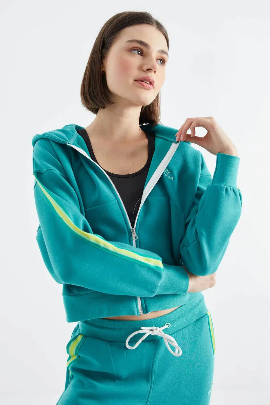 Women's Green Zip-Up Tracksuit Set — photograph 6