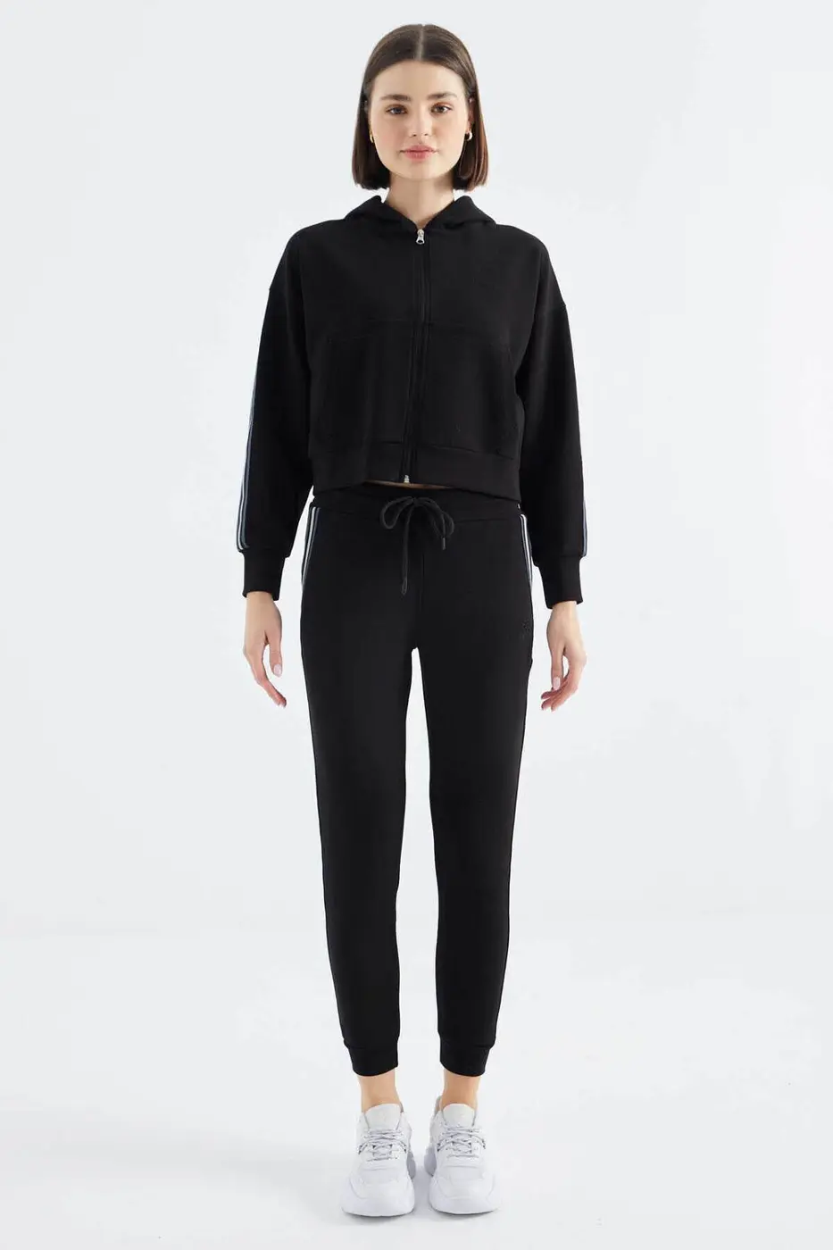 Women's Black Zip-Up Tracksuit Set — photograph 3